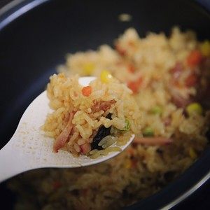 抖音網(wǎng)紅飯?jiān)趺醋?抖音網(wǎng)紅飯制作方法介紹