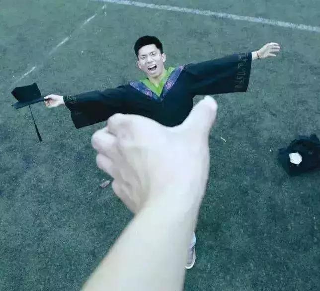 【抖音拍照技巧有哪些】抖音上最火的拍照姿勢(shì)大全