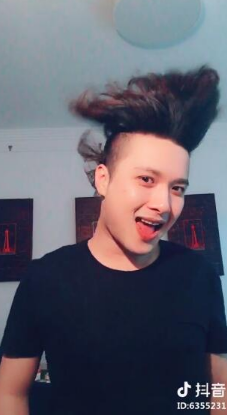 抖音萬物生吹頭發(fā)的小哥哥到底是誰?吹頭發(fā)的小哥哥介紹