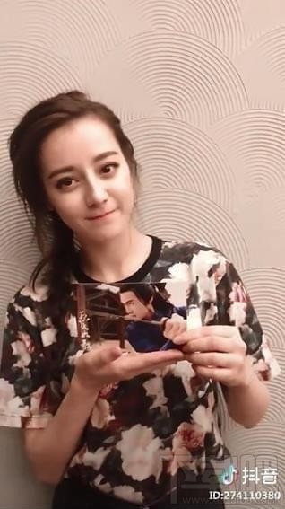 抖音用手撐下巴的音樂，抖音托臉音樂有哪些？